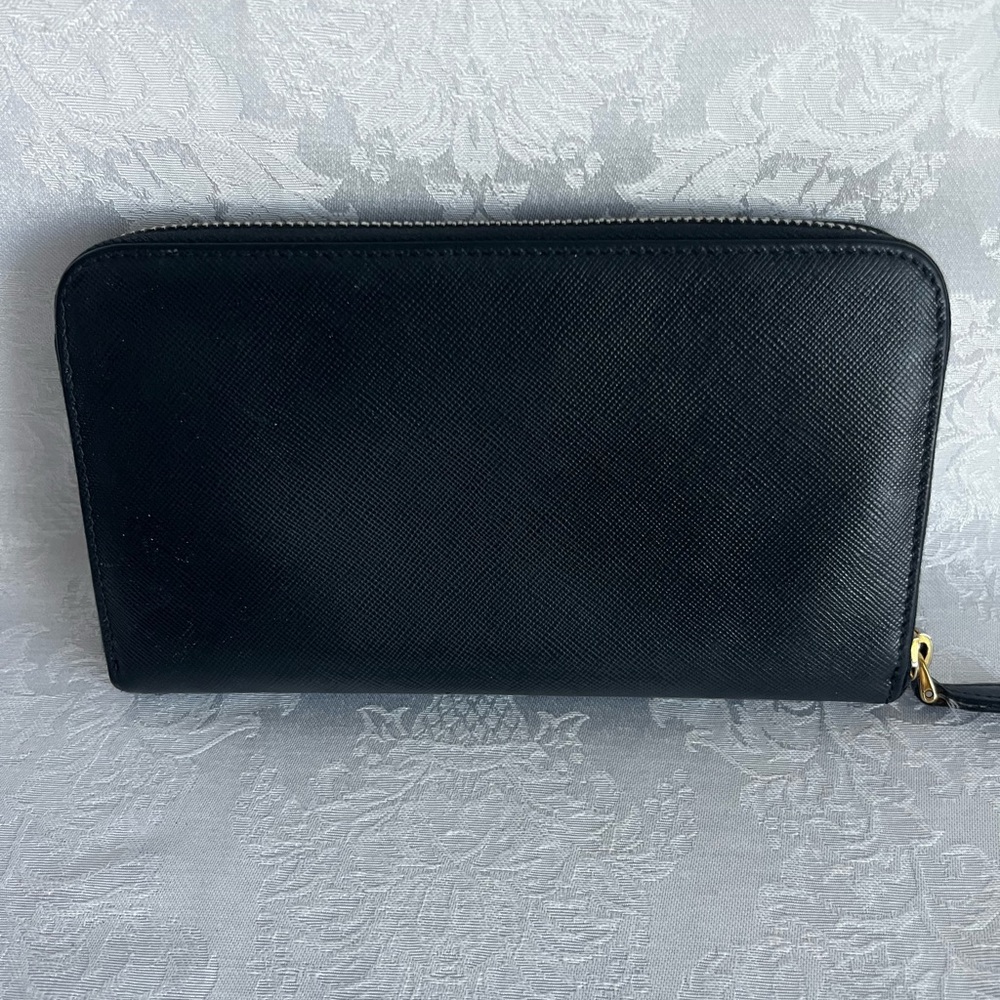 COA Authentic Prada Limited Edition Saffiano Leather Bicolor Zip Around Wallet - Picture 2 of 9